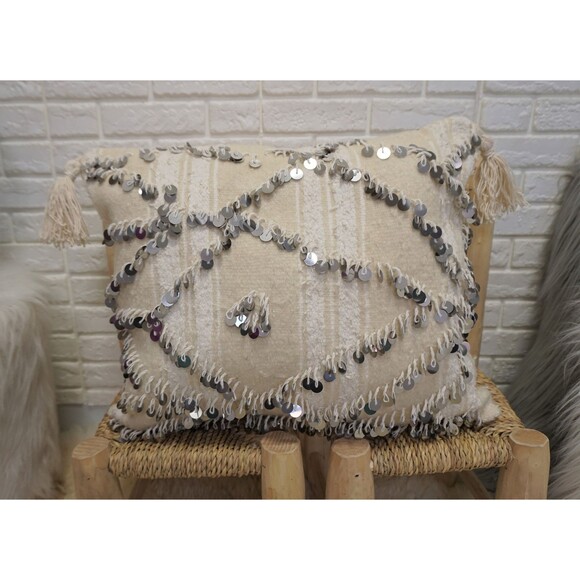 Moroccan Vintage Pillow: White Handira Wedding Blanket 03YS00632 - Picture 3 of 10